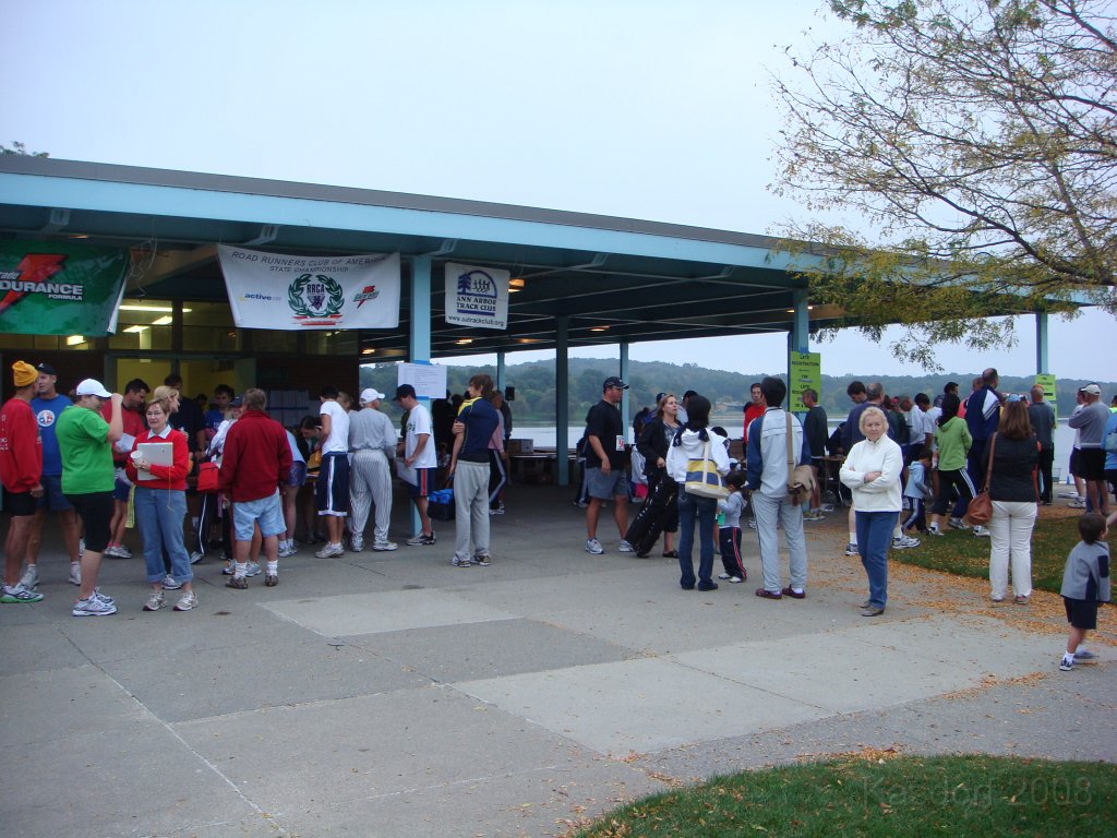 002 Kensington Run [2008 Sept 27].JPG - The Kensington Challenge 15K September 27, 2008. Run in Kensington Metro Park outside of Milford Michigan. Cool and overcast day, great for a run around the lake.